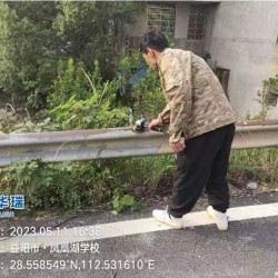 波形護(hù)欄舊板翻新